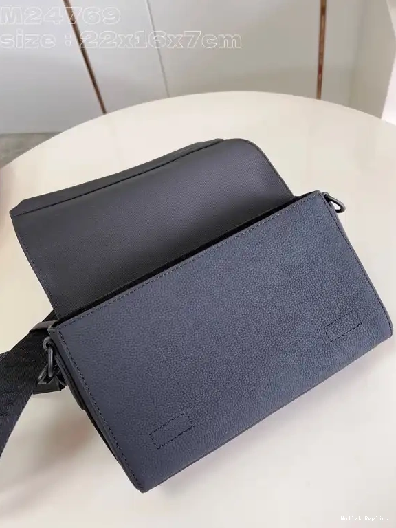 Cheap Messenger VUITTON Takeoff LOUIS PM-22*16.5*7CM 0623